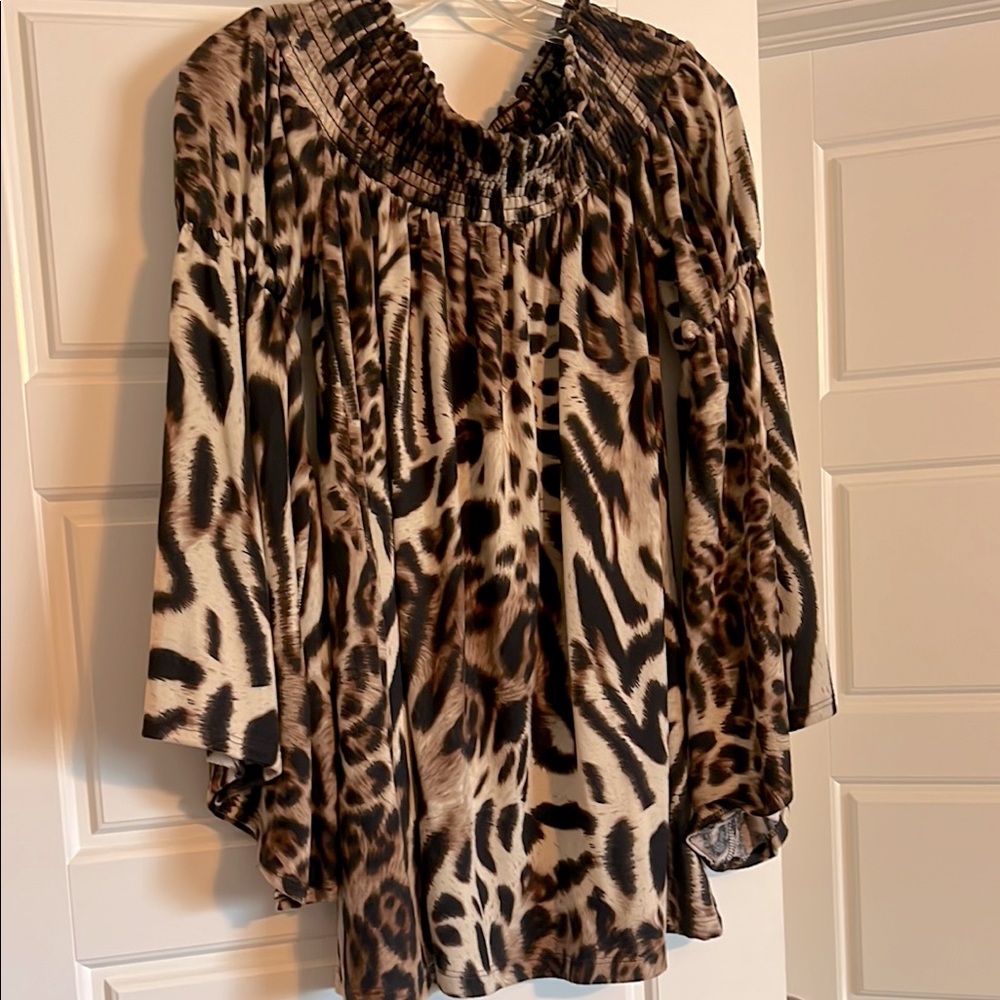 By Together Brown and Black Ruched 3/4 Sleeve Blouse